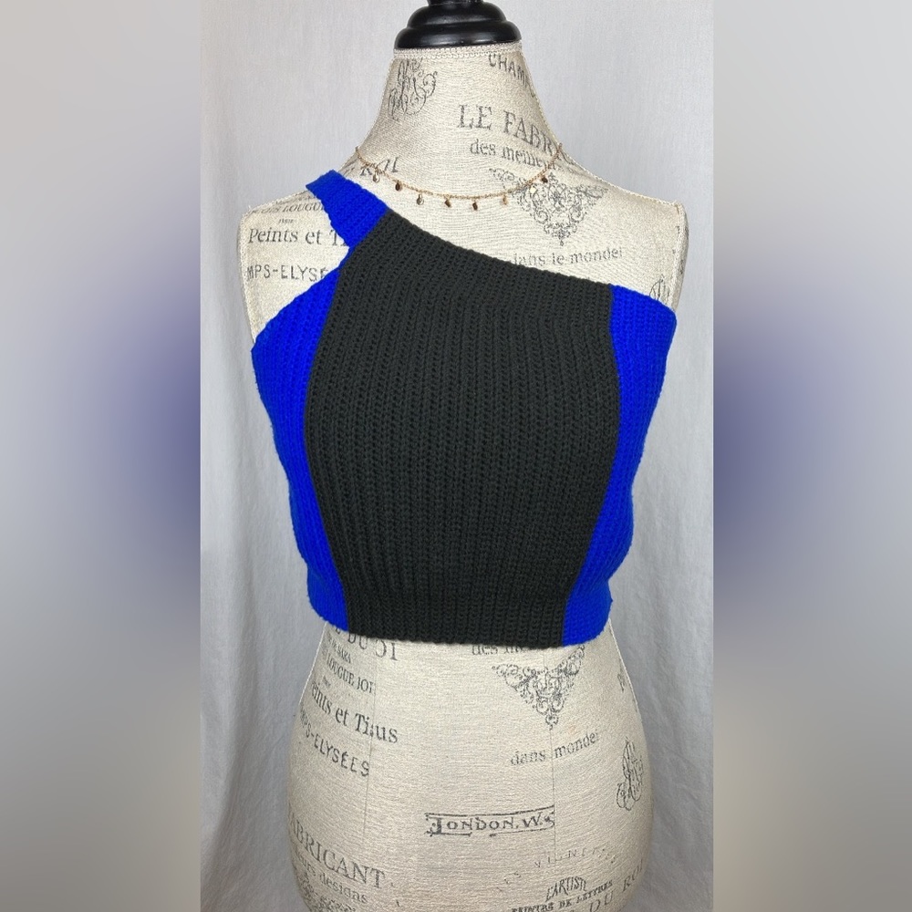 Snugishwears Medium Blue & Black One Strap Crop-Top for women